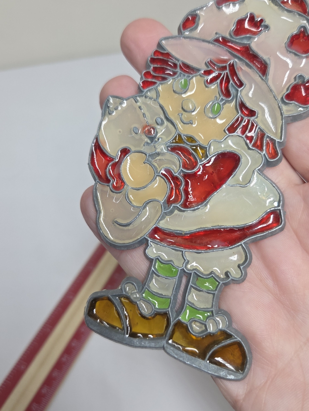 Vtg 80s Strawberry Shortcake With Cat Makit Bakit Stained Glass Suncatcher - Picture 3 of 7